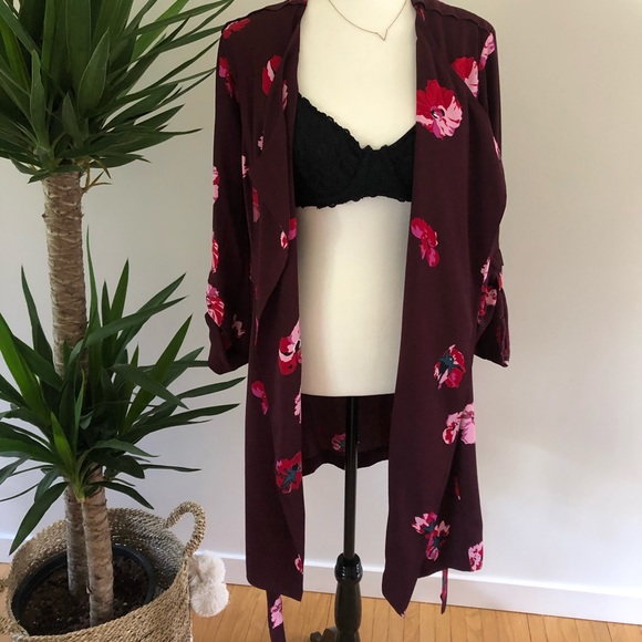 500 LIGHT FLORAL TRENCH COAT - Picture 6 of 7